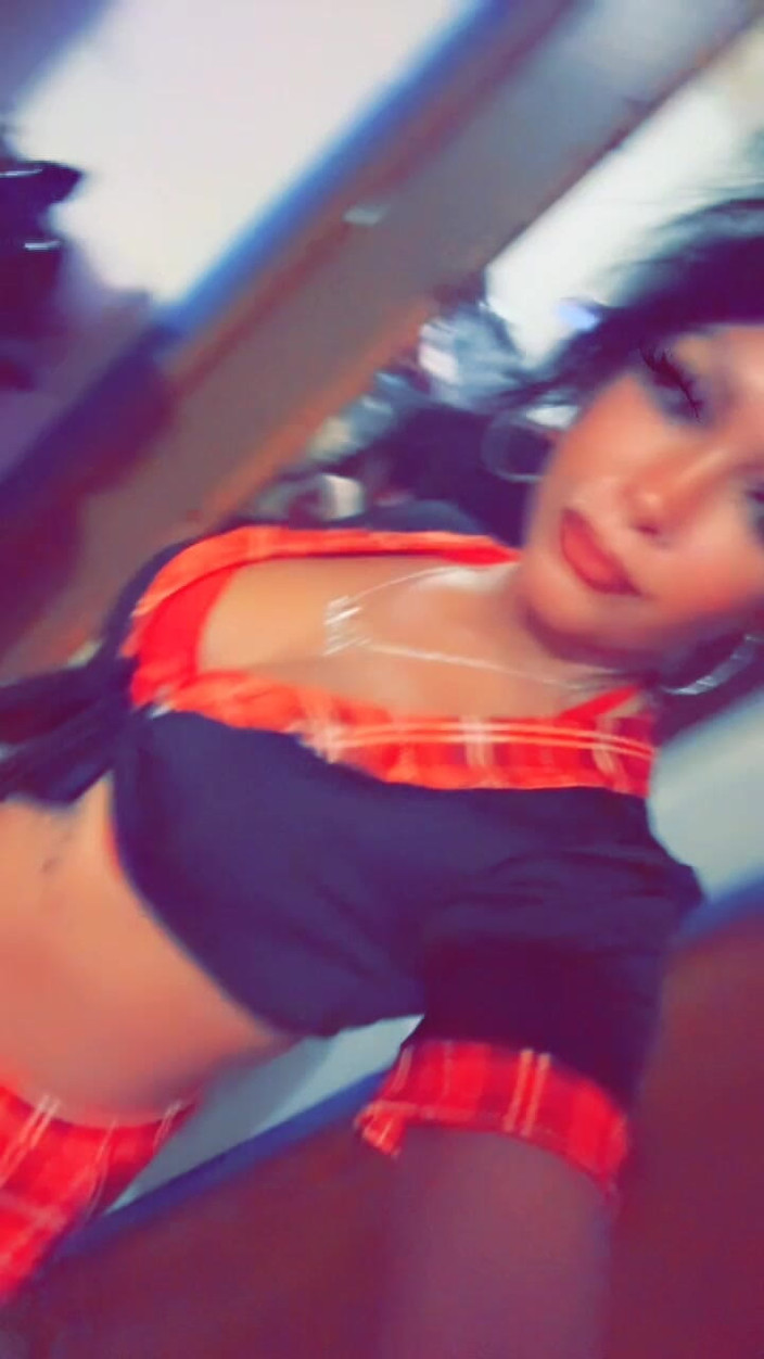 Krystal Petite Treat: Lass uns ficken!