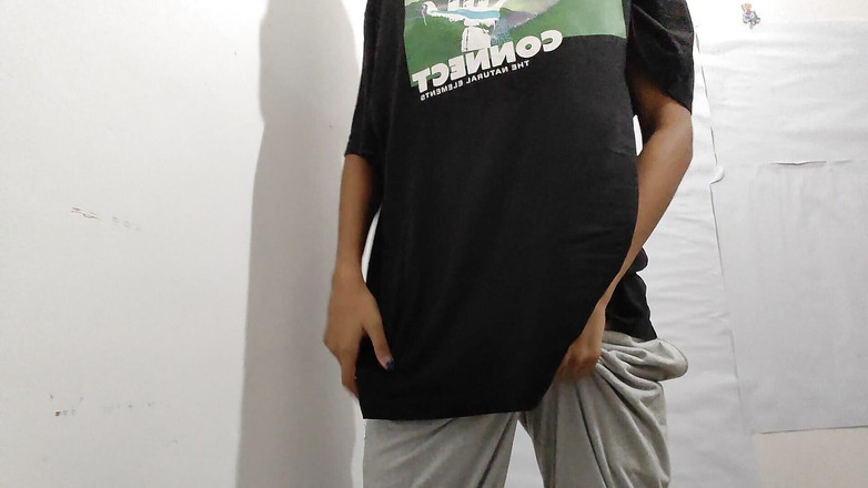 desigirl93: Awek kecil molek comel melancap pepek mani