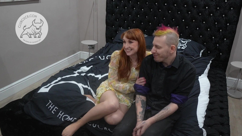 Clubcuck - cuckold: เก้าอี้คัค 25 ลิลลี่ คิงค์ ทำความสะอาดครีมพายให้คัคโอลด์กินน้ำเงี่ยน