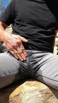 Pissing My Jeans and Jerking off Out in the Desert