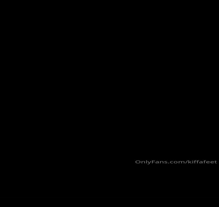 KiffaFeet: क्या यहां कोई Castfetish पसंद करता है?