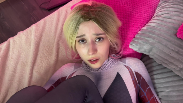 HannahKim: Gwen Stacy menghisap saya dan memberikan saya dalam semua lubang