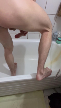 Tvrdě