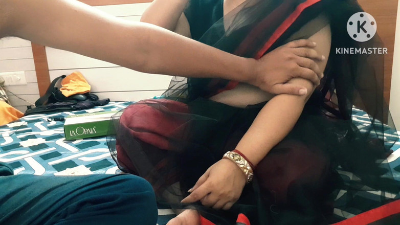 Salmaan001: Bhabhi jiran pulang ke rumah di Diwali dan dikongkek dan...