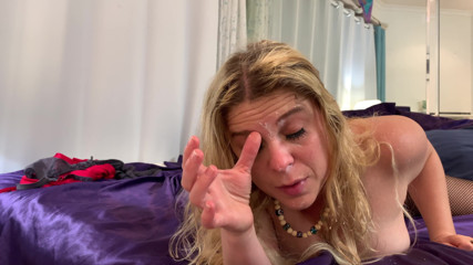 Erin Electra: Stepmom gives virtual bj and gets a facial while stepdad...