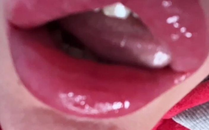 FinDom Goaldigger: Захоплені великими губами і глянцевими поцілунками