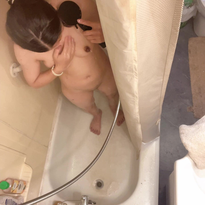 sweethanajapanese: Dziś Jest Gorący Dzień, Hana Shower.