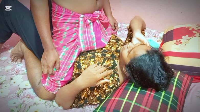 Riyamoni: Saate girdim ve üvey kardeşinin uzandığını gördüm, büyük sütünü gördükten sonra...