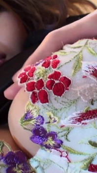 Wundervolles japanisches schätzchen wird in pOV geknallt