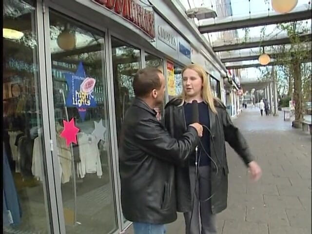 Lucky Cooch: Utomhus intervju med blond brud