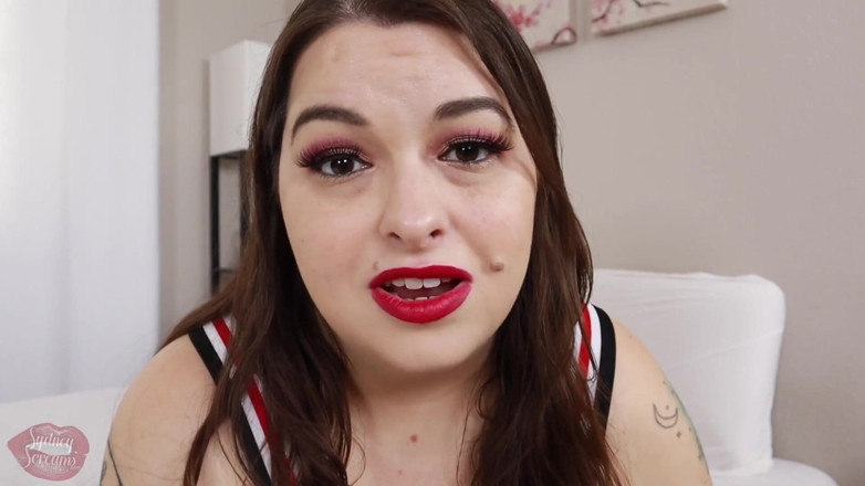 Sydney Screams: La animadora principal toma tu virginidad