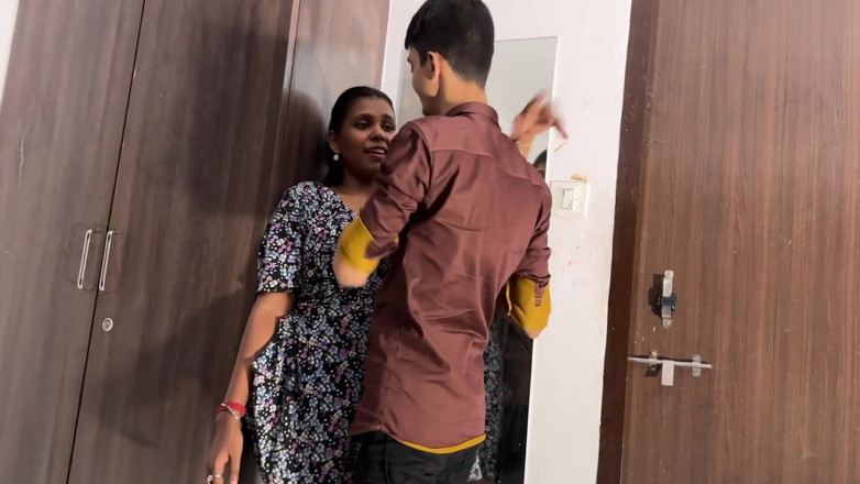 Next short: Indische meisjes viraal met vriendje echte seks eigengemaakt