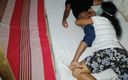 Sweety In Bed: 我在老公休息的时候脱下裤子，品尝并舔他的大鸡巴