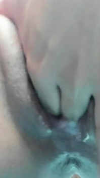 Vaginul meu se udă și ejaculează