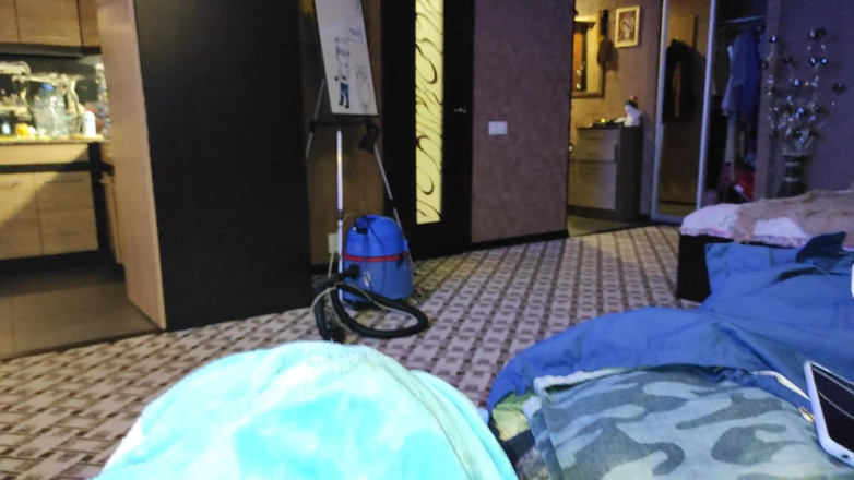 Taboo Room: Školačka kouří péro - domácí porno