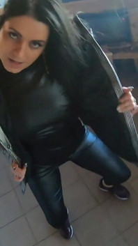 出轨人妻为丈夫朋友跳舞 229