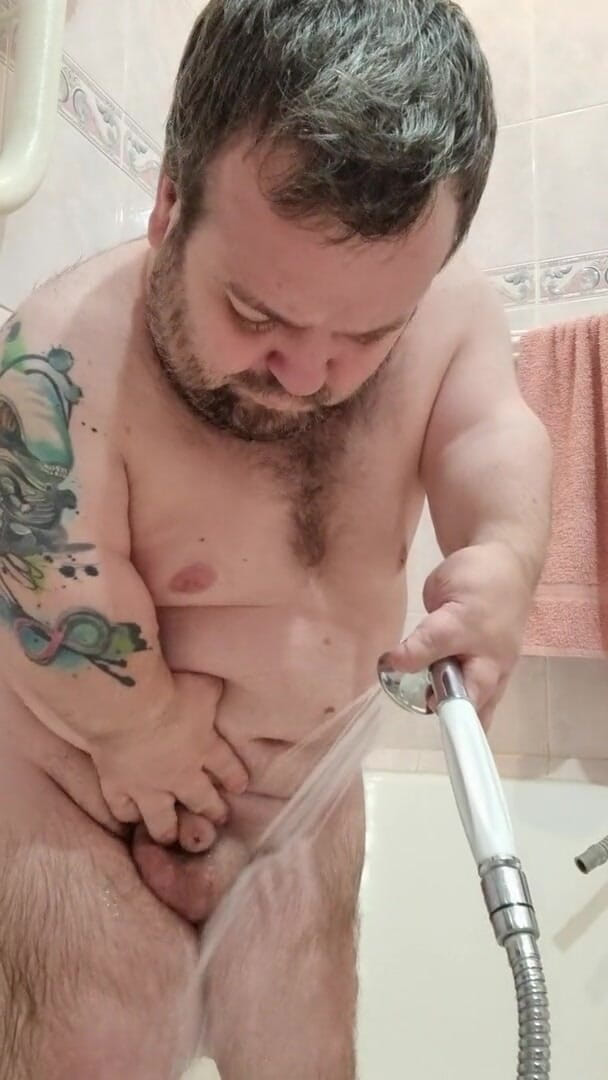MiniCorgi: Midget sedang mandi