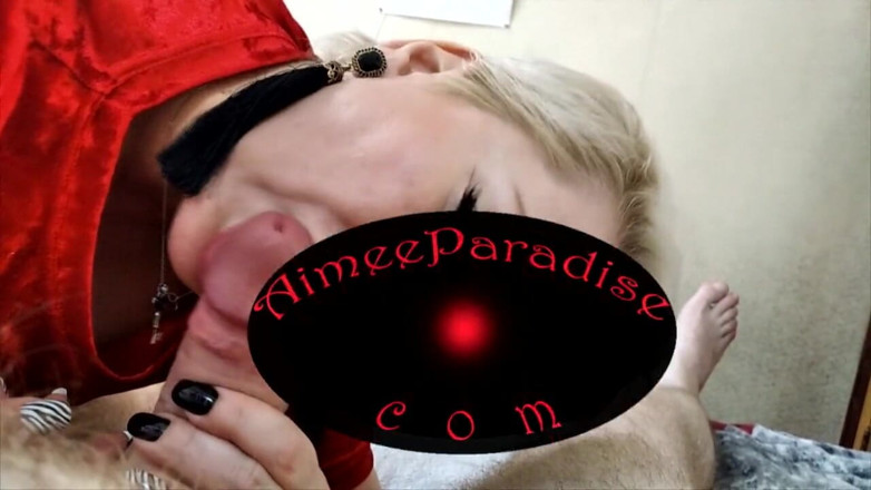 AimeeParadise: Îmi pleznesc curva matură sexy pe buze cu o pulă!