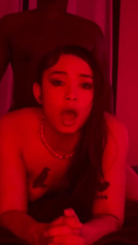 Iris Ivy Wird Nach Poundtown Gebracht