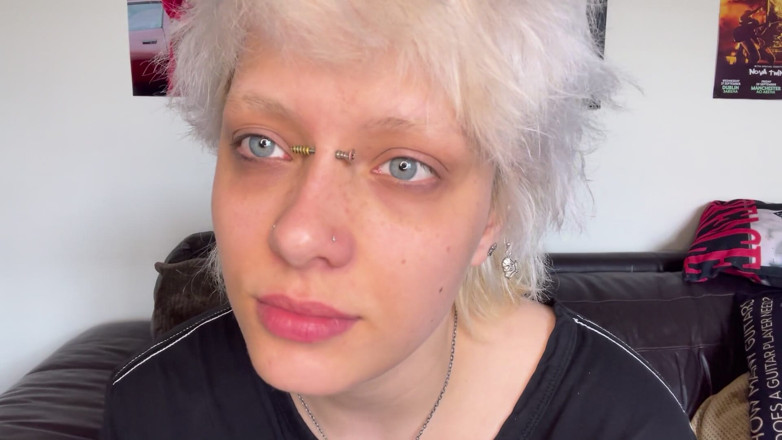 Glitterqueen1999: Cucinare rapidamente e mangiare il tuo piccolo cazzo penectotomia vorarephilia