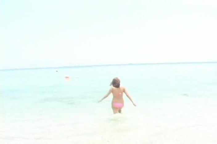 Bestofretro: Ragazza sexy gag su un enorme cazzo con conseguente sborrata...