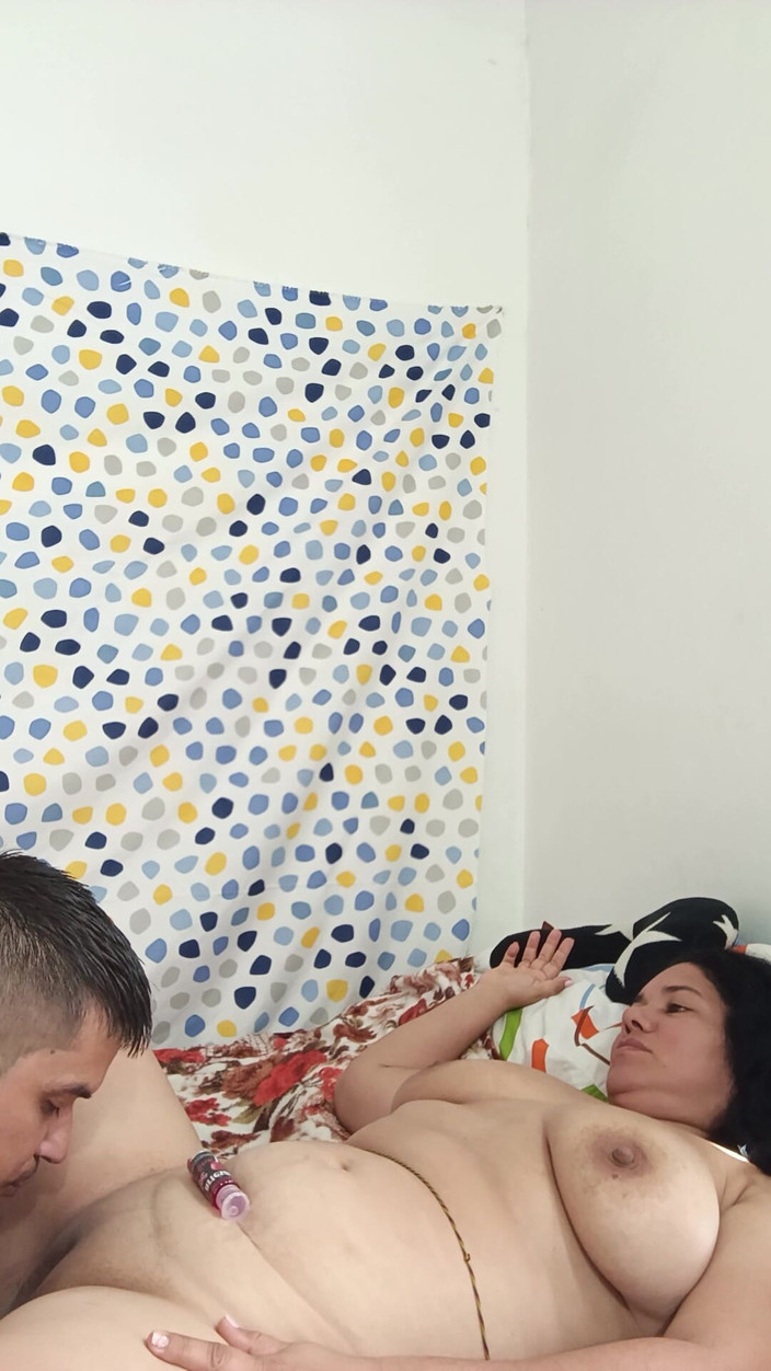 Valkyrie and Luigy Couple: La bella fidanzata lo succhia ricca