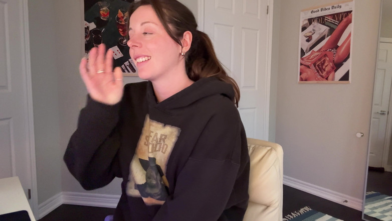 Nadia Foxx: Adik tiri membentangkan pepek dan pantatnya untuk awak!