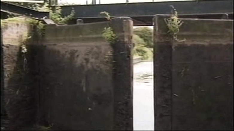 British Blue Movies: Big Omar's British Adventures: Canal Anal Babes (2001)