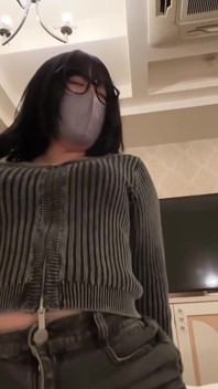 Fată de pe stradă agățată în Shinjuku, înșelată în filmare cu vedere la persoana 1 se termină cu moment șocant cu ejaculare înăuntru