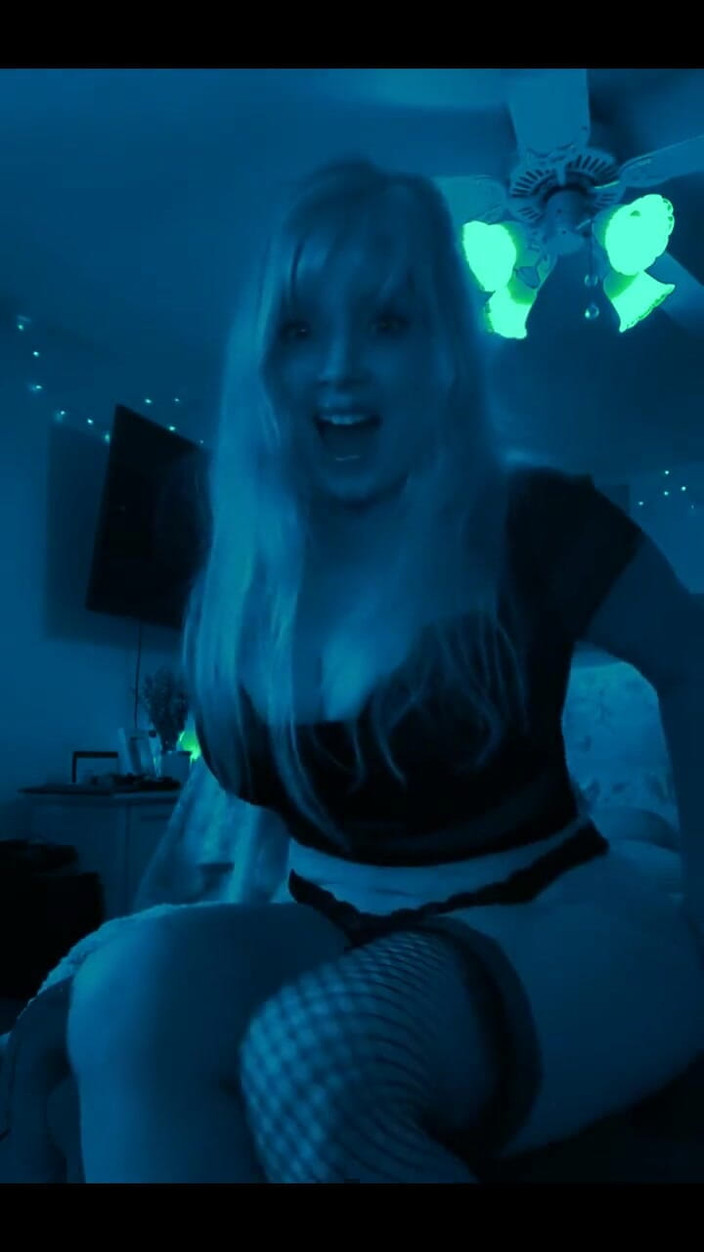 PaintedRose: 女の子はセックスと淫らなのが好き