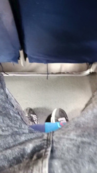 Ik masturbeer in de openbare bus