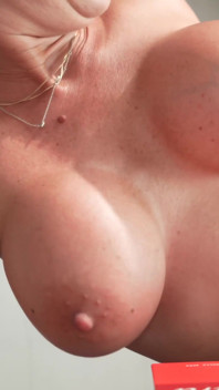 369 | Pissen, trinken, fetisch, anal, MILf, pissen in den mund
