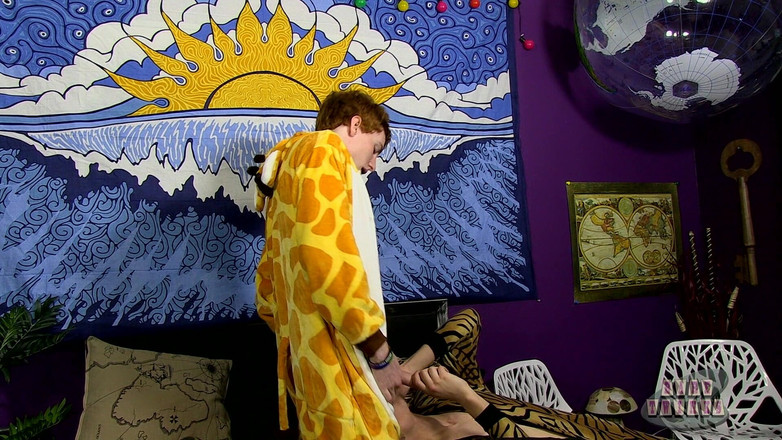 Bare Twinks: Iubite cu blană futându-se frenetic