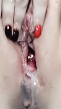 Big Pussy Cums with Squirt