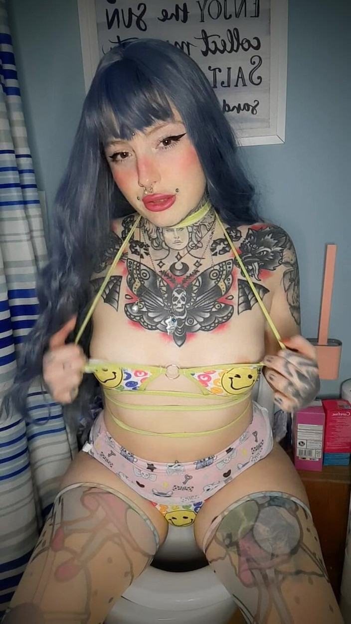 Yourfavecumslut: Tolong Mei saya Kencing Master