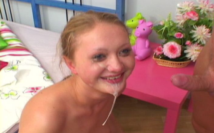 Nikky Thorne's Amateur Teen Casting: Anal amador casting na Rússia - Bic_340