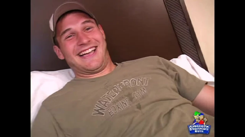 Jay's Amateur Straight Guys: Jimmy горячий гетеро мужик соседнего типа, и он обнажает все для тебя!