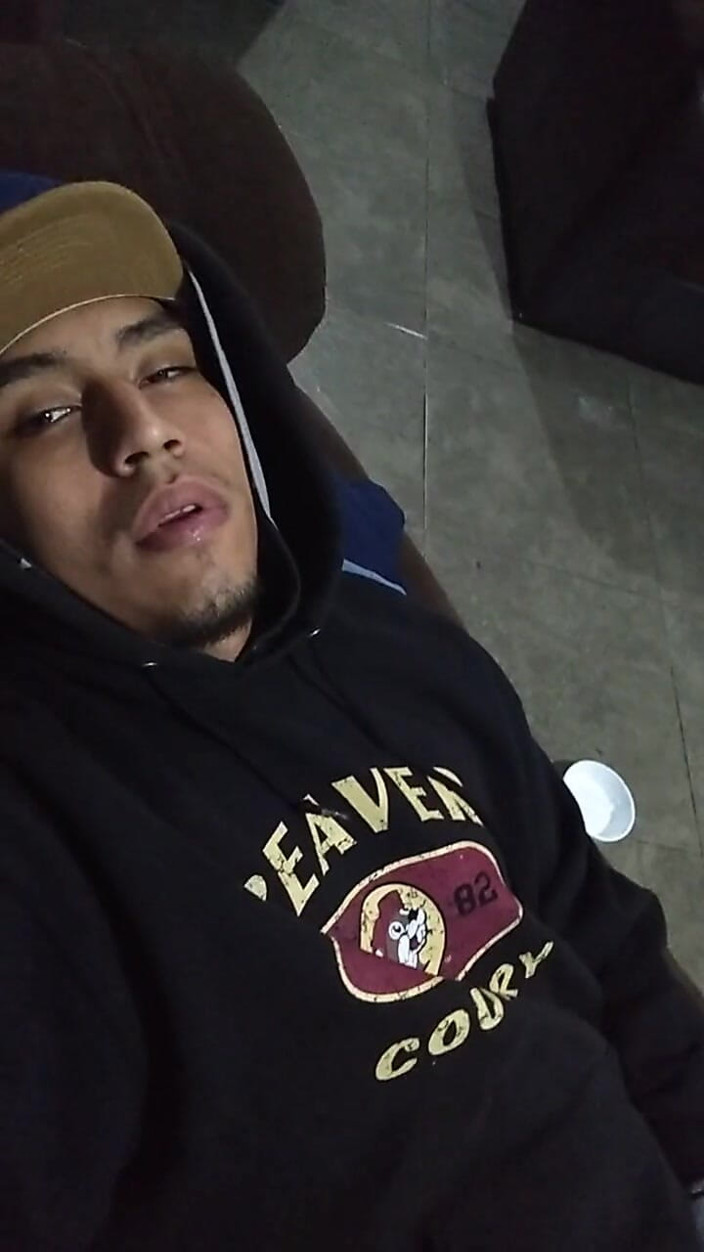 AlexAlejandro13: Na pohovce je to pohodlnější než v posteli