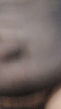 Butt plug berkelip di punggung saya