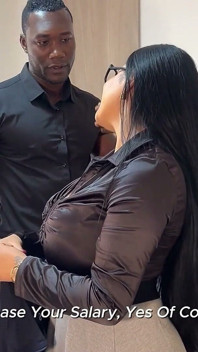 Cewek semok latina dengan toket besar lagi asik ngentot kontol raksasa pria kulit hitam xander black.