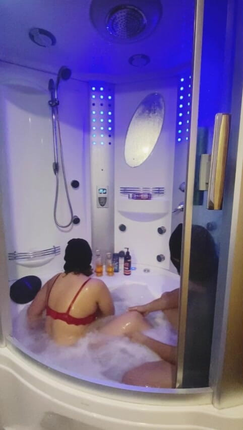 Six my and wife: Arab het