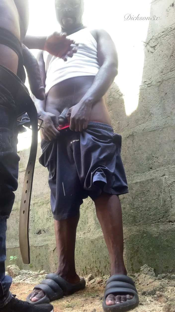 Dickass3x: Menghancurkan Pantat Gemuk Dalam Bangunan Yang Tidak Selesa Semasa Dia...