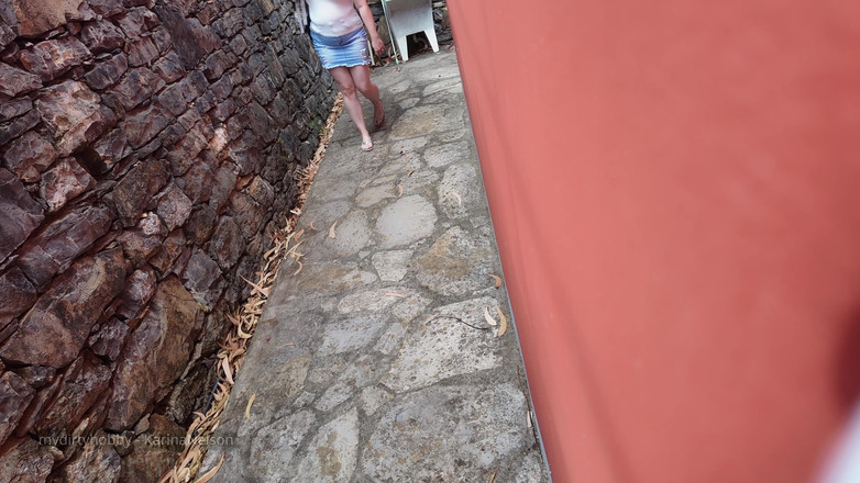 Karina Nelson: ハイキング中のディルド、そして見知らぬ人にフェラチオ