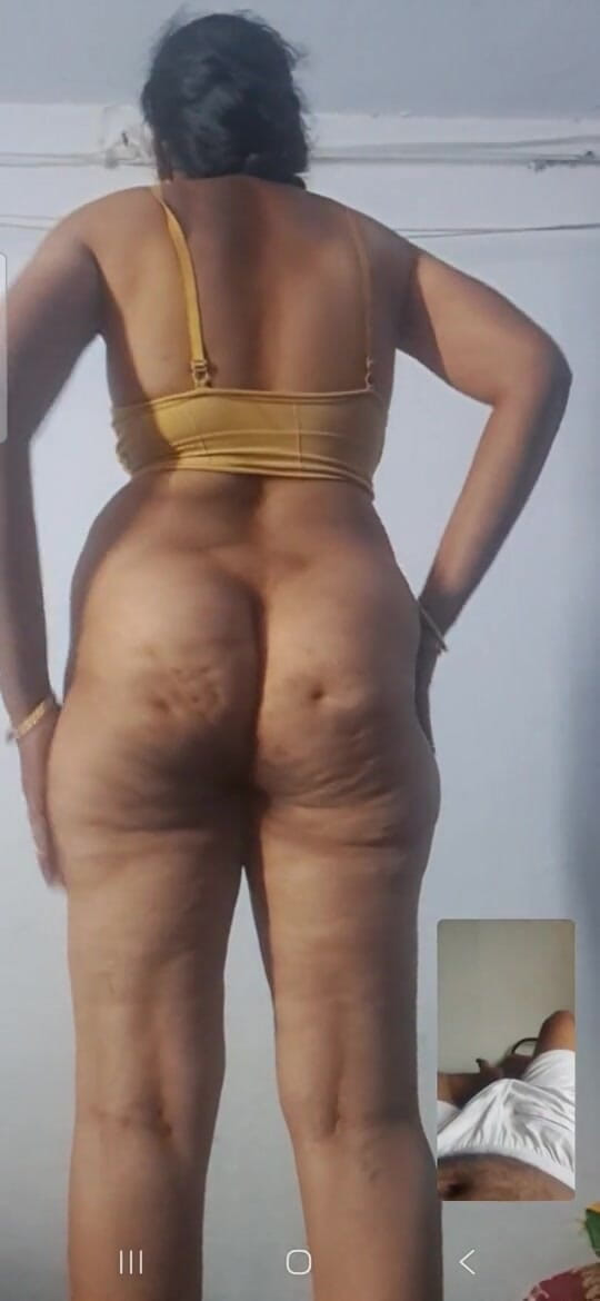Jayaselvi: 흑인 대물 자지에게 따먹히는 핫한 금발 밀프