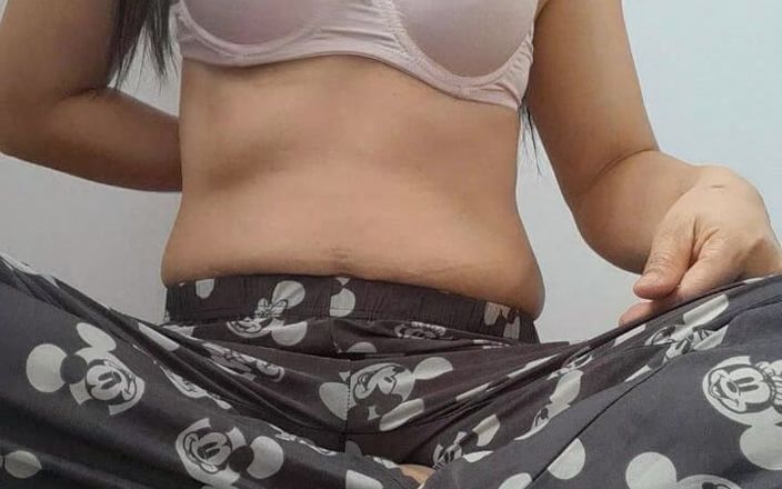 Lucky Kik: Kik yang beruntung pengen nunjuki memeknya sama kamu