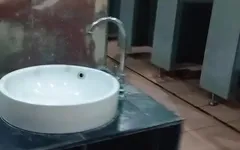 Umumi tuvalete gittiğimde nasıl giyinebilirim