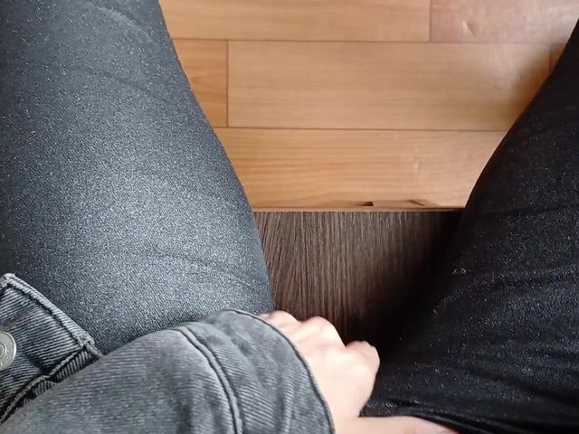 Risky Lesbian Masturbation in the Office (Lesbian-candys)