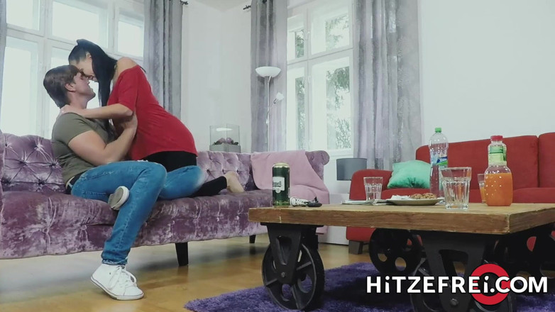 Hitzefrei: Máy bay bà già người Đức vú to texas patti thích...