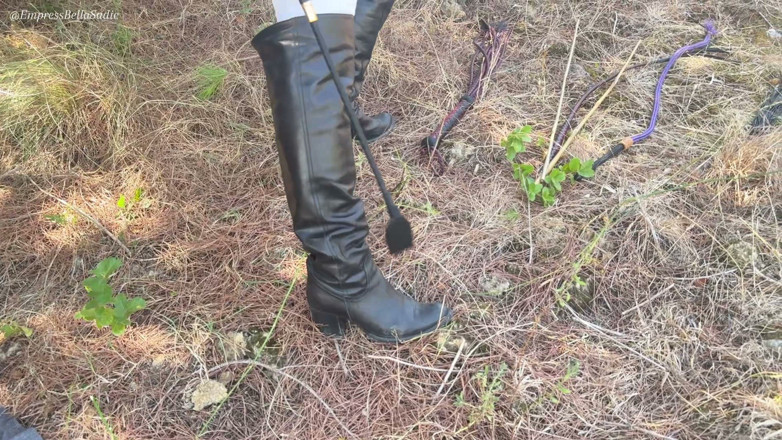 Empress Bella Sadic: Falaka im Wald mit Kaiserin bellasadistisch, die Spaß haben