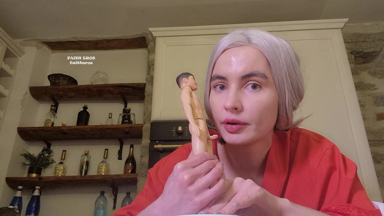 Faith Eros: Ich versuche mein bestes, um deinen schwanz mit meiner zunge...